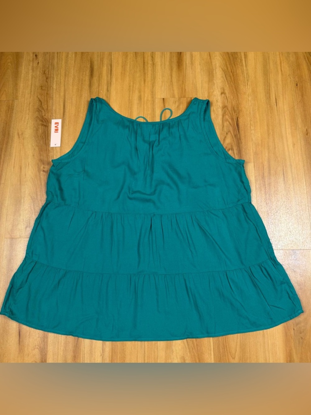 Evri Green Tiered Blouse Womens 1X Sleeveless Boho Tassel‎ Rayon Flowy Top - Picture 3 of 10